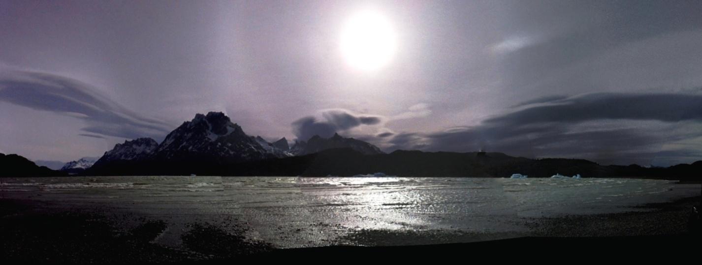 This beautiful picture of Lake Grey was captured during Silvana’s tour from Puerto Natales which ended at Torres Del Paine.