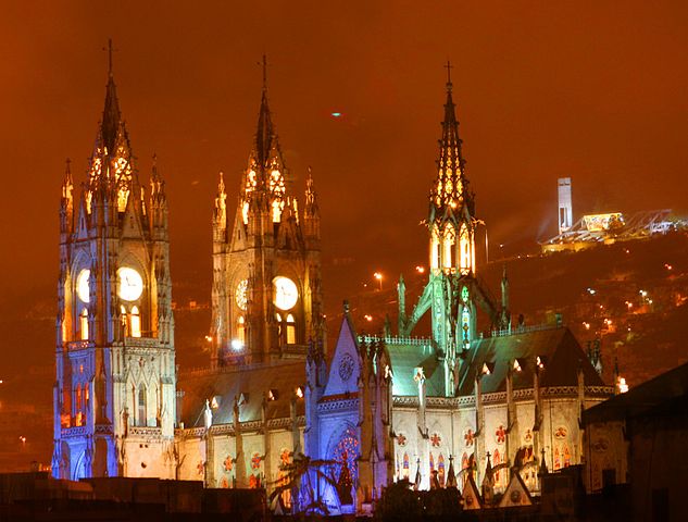 The Basilica del Voto Nacional in Quito is the largest neogothic basilica in the Americas. Day and night, the basilica’s spires are a distinctive feature of the Quito skyline.