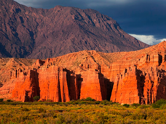 Quebrada de las conchas, the popular hiking trek in Salta